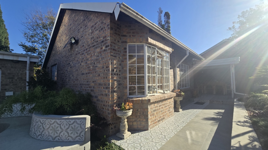 2 Bedroom Property for Sale in Garsfontein Gauteng
