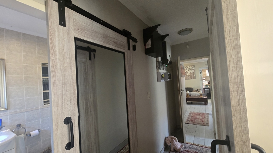2 Bedroom Property for Sale in Garsfontein Gauteng