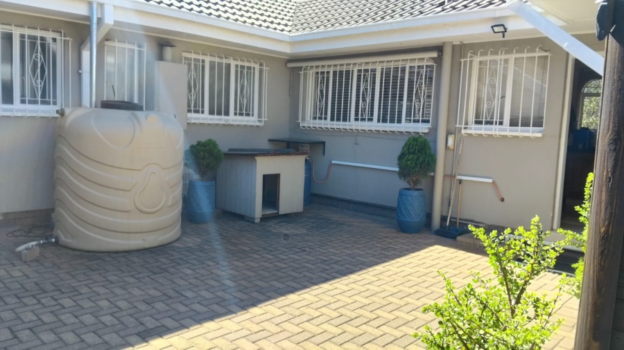 3 Bedroom Property for Sale in Vanderbijlpark SE 2 Gauteng