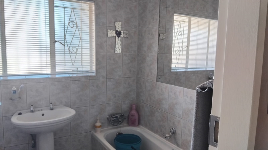 3 Bedroom Property for Sale in Vanderbijlpark SE 2 Gauteng
