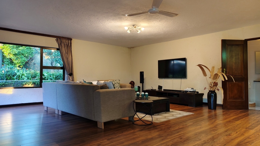 5 Bedroom Property for Sale in Bryanston Gauteng
