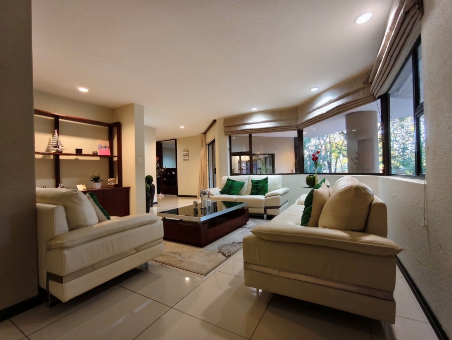 5 Bedroom Property for Sale in Bryanston Gauteng