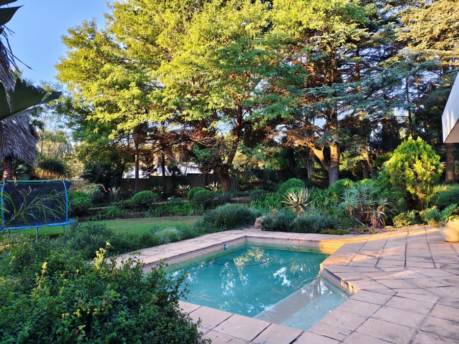 5 Bedroom Property for Sale in Bryanston Gauteng