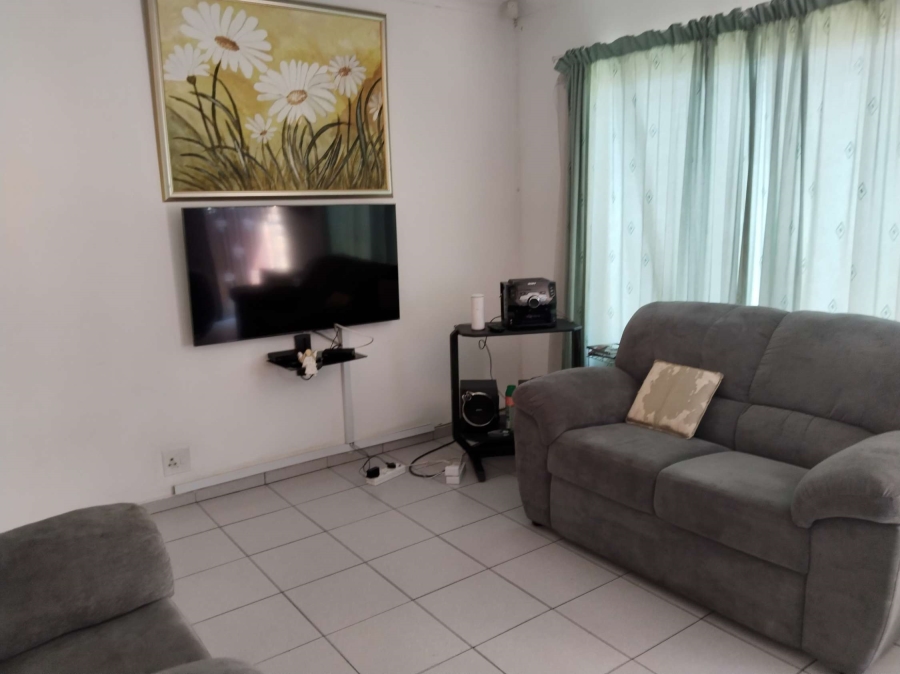 3 Bedroom Property for Sale in Mountain View Gauteng