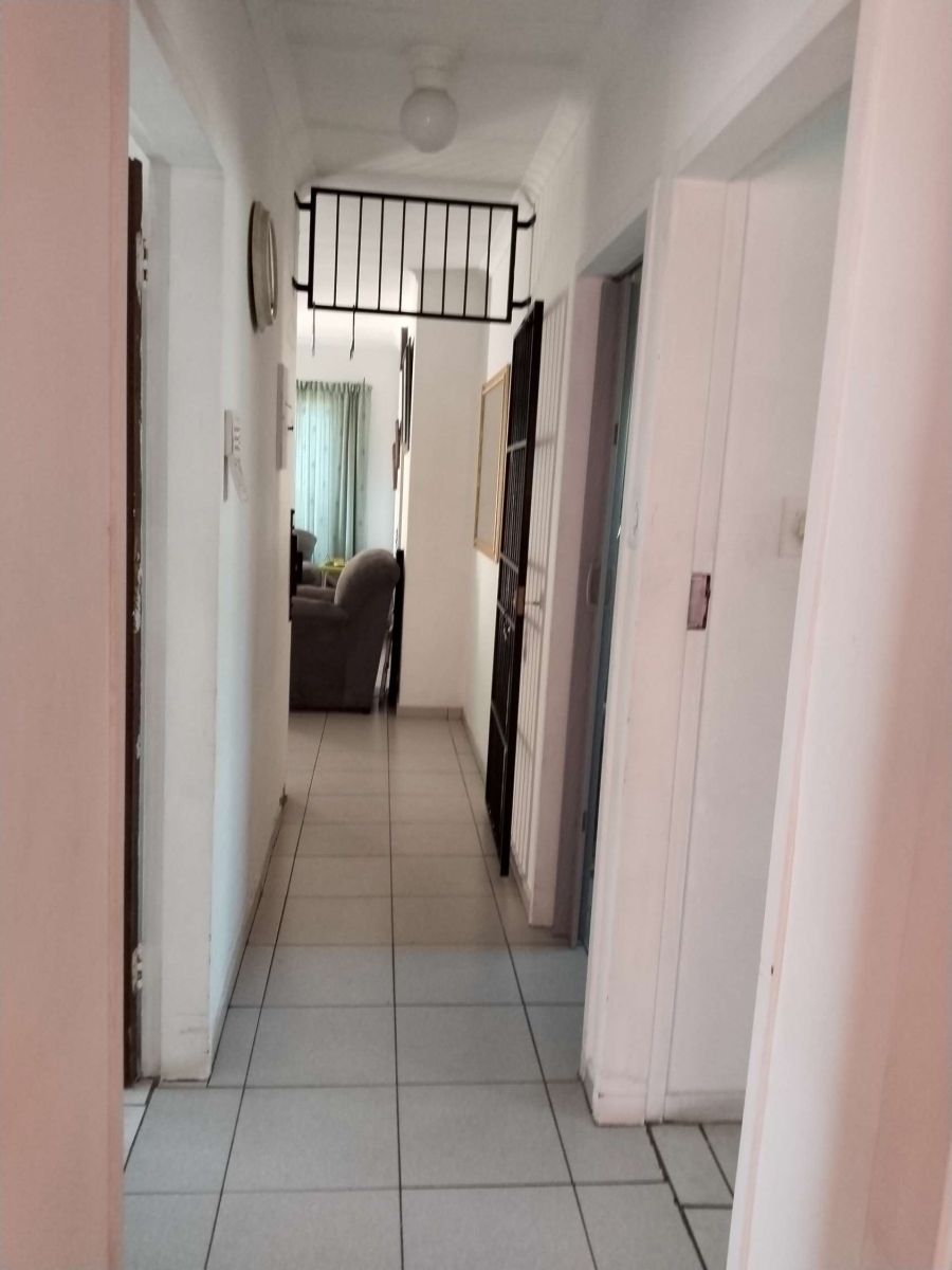 3 Bedroom Property for Sale in Mountain View Gauteng