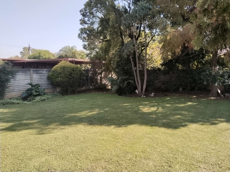 3 Bedroom Property for Sale in Mountain View Gauteng