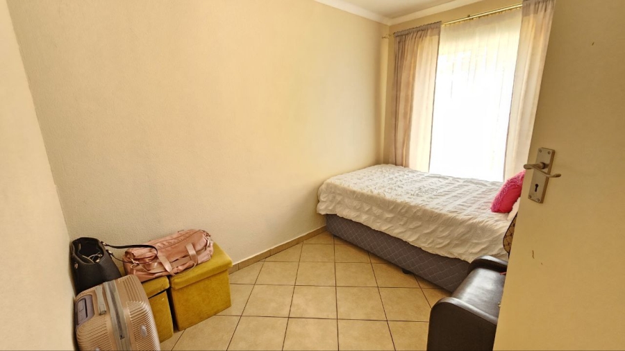 2 Bedroom Property for Sale in Olievenhoutbosch Gauteng