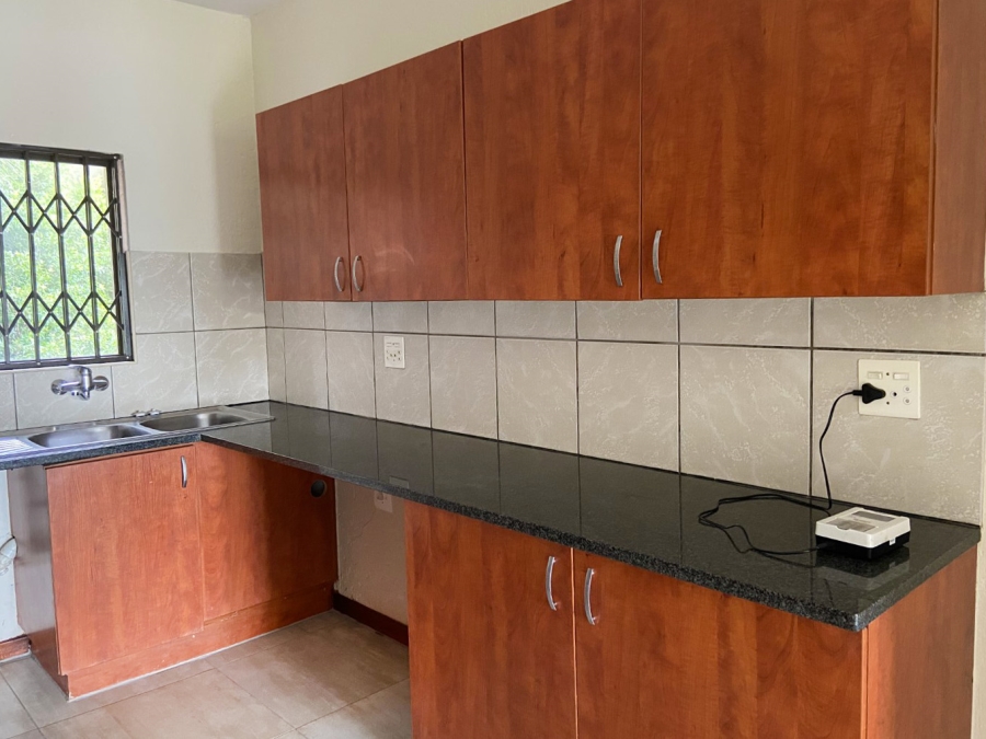 To Let 2 Bedroom Property for Rent in Blackheath Gauteng