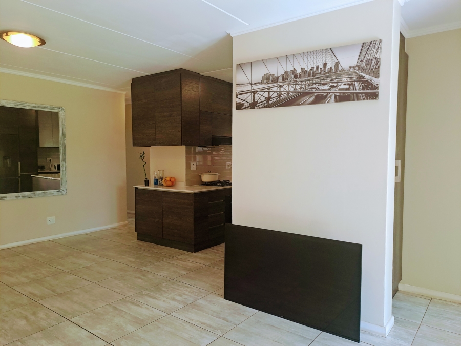 3 Bedroom Property for Sale in Greenstone Crest Gauteng