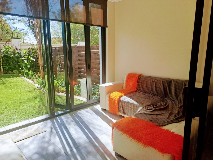 3 Bedroom Property for Sale in Greenstone Crest Gauteng