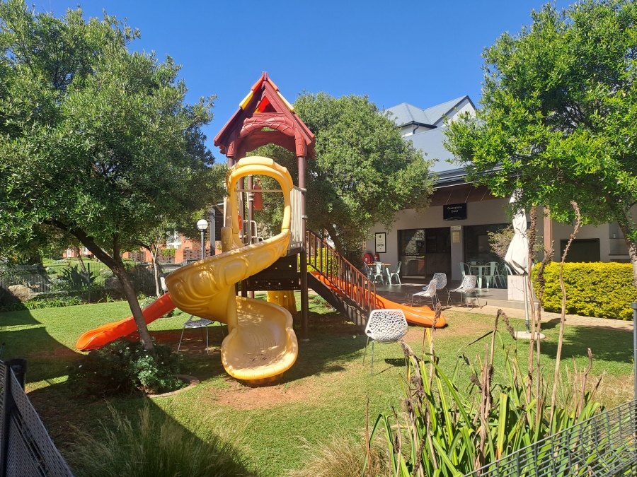 3 Bedroom Property for Sale in Greenstone Crest Gauteng