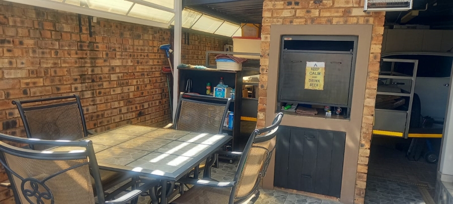 3 Bedroom Property for Sale in New Market Park Gauteng