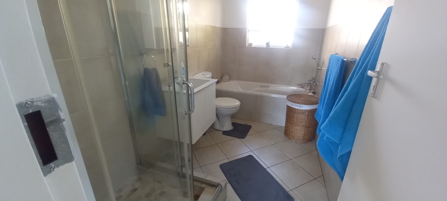 3 Bedroom Property for Sale in New Market Park Gauteng