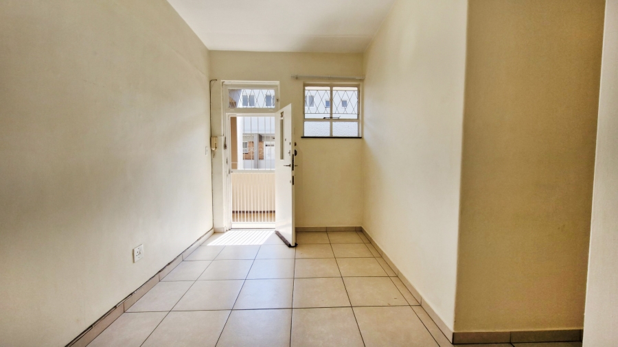 To Let 1 Bedroom Property for Rent in Rosebank Gauteng