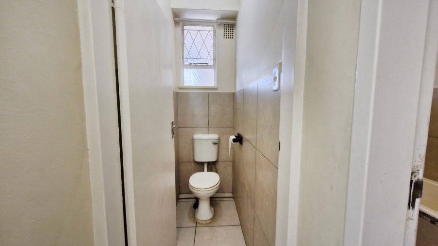 To Let 1 Bedroom Property for Rent in Rosebank Gauteng