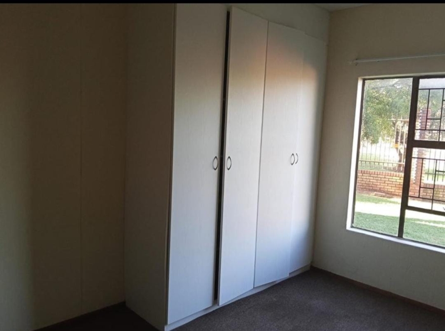 To Let 2 Bedroom Property for Rent in Noordheuwel Gauteng