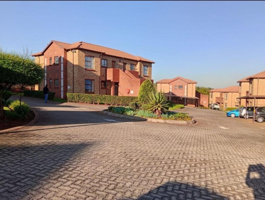 To Let 2 Bedroom Property for Rent in Noordheuwel Gauteng