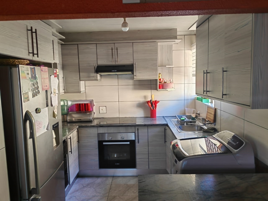 3 Bedroom Property for Sale in Delville Gauteng