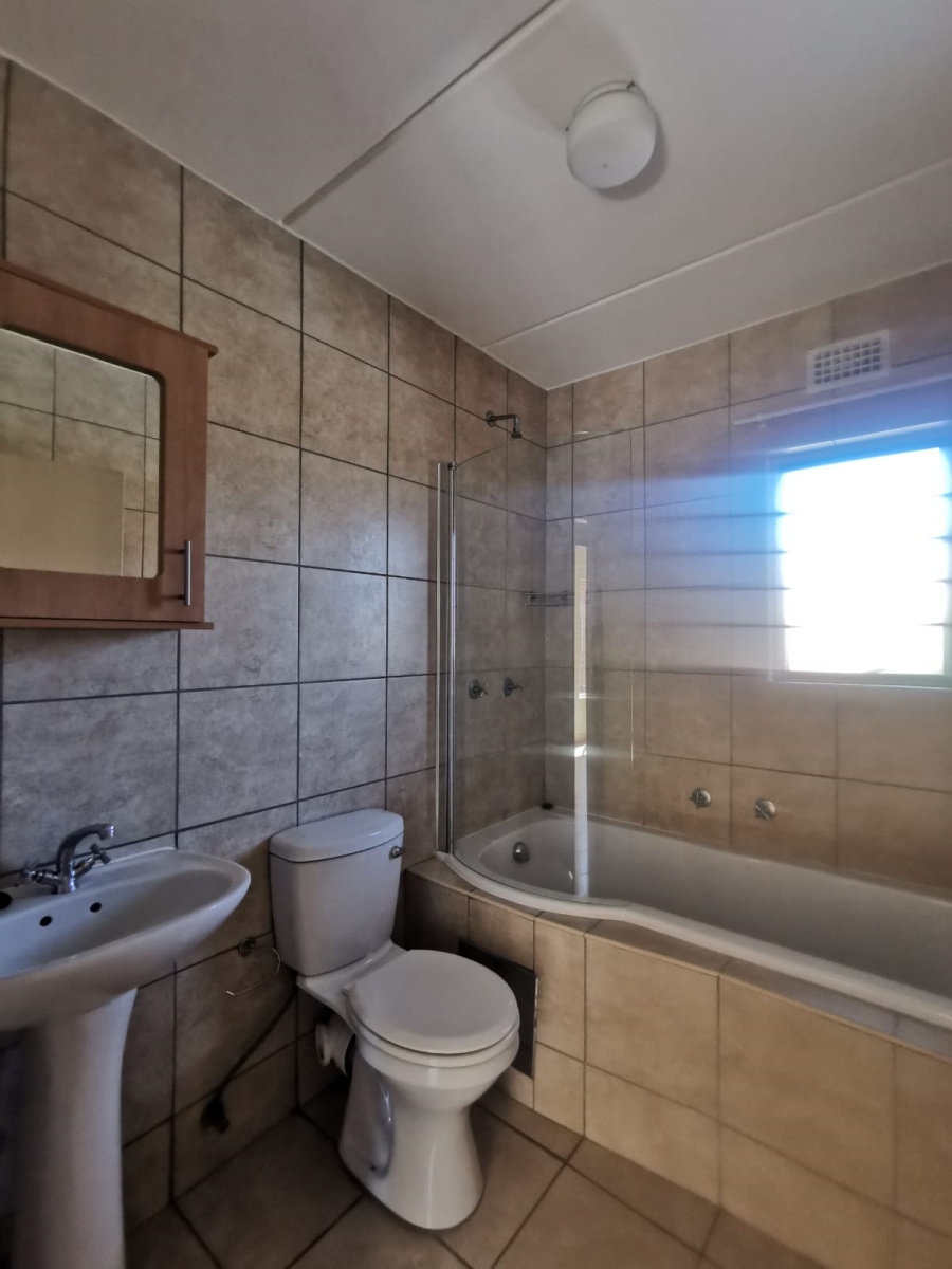 To Let 2 Bedroom Property for Rent in Olympus AH Gauteng