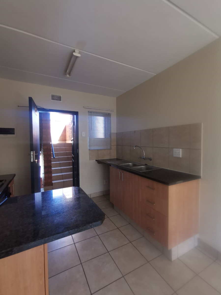 To Let 2 Bedroom Property for Rent in Olympus AH Gauteng