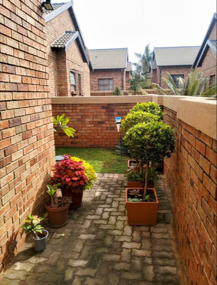 To Let 2 Bedroom Property for Rent in Noordheuwel Gauteng