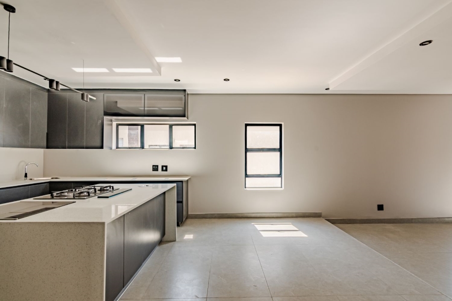 5 Bedroom Property for Sale in Six Fountains Residential Estate Gauteng