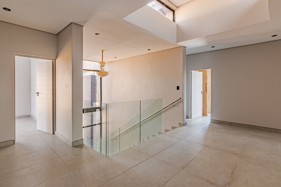5 Bedroom Property for Sale in Six Fountains Residential Estate Gauteng