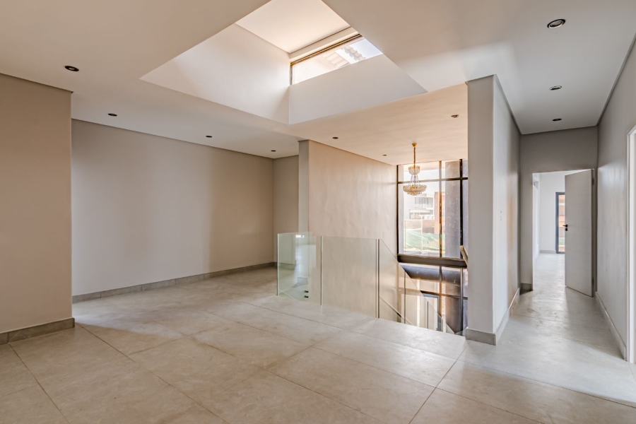 5 Bedroom Property for Sale in Six Fountains Residential Estate Gauteng