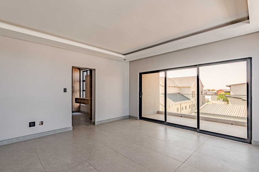 5 Bedroom Property for Sale in Six Fountains Residential Estate Gauteng
