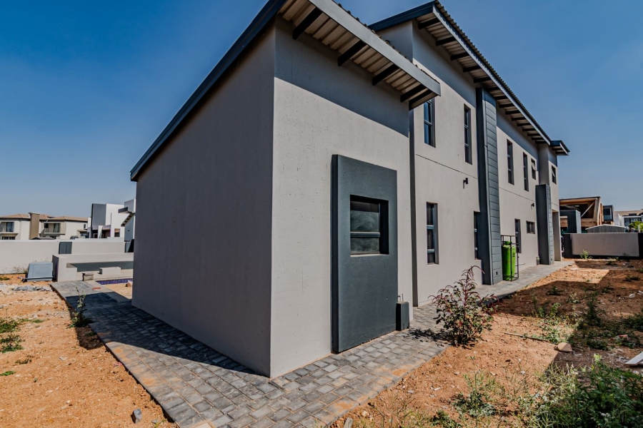 5 Bedroom Property for Sale in Six Fountains Residential Estate Gauteng