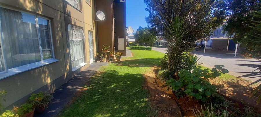 2 Bedroom Property for Sale in Verwoerdpark Gauteng