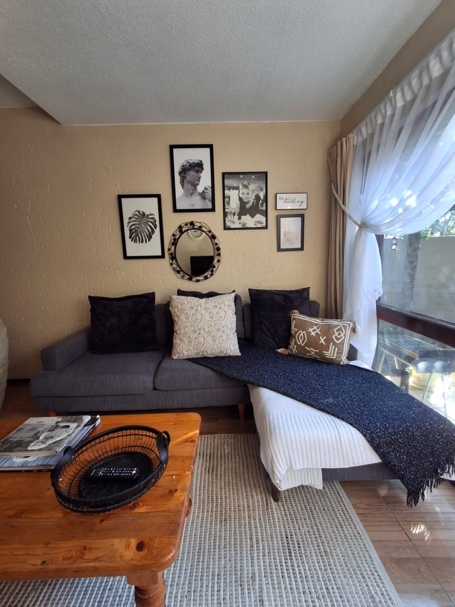 To Let 2 Bedroom Property for Rent in Lonehill Gauteng