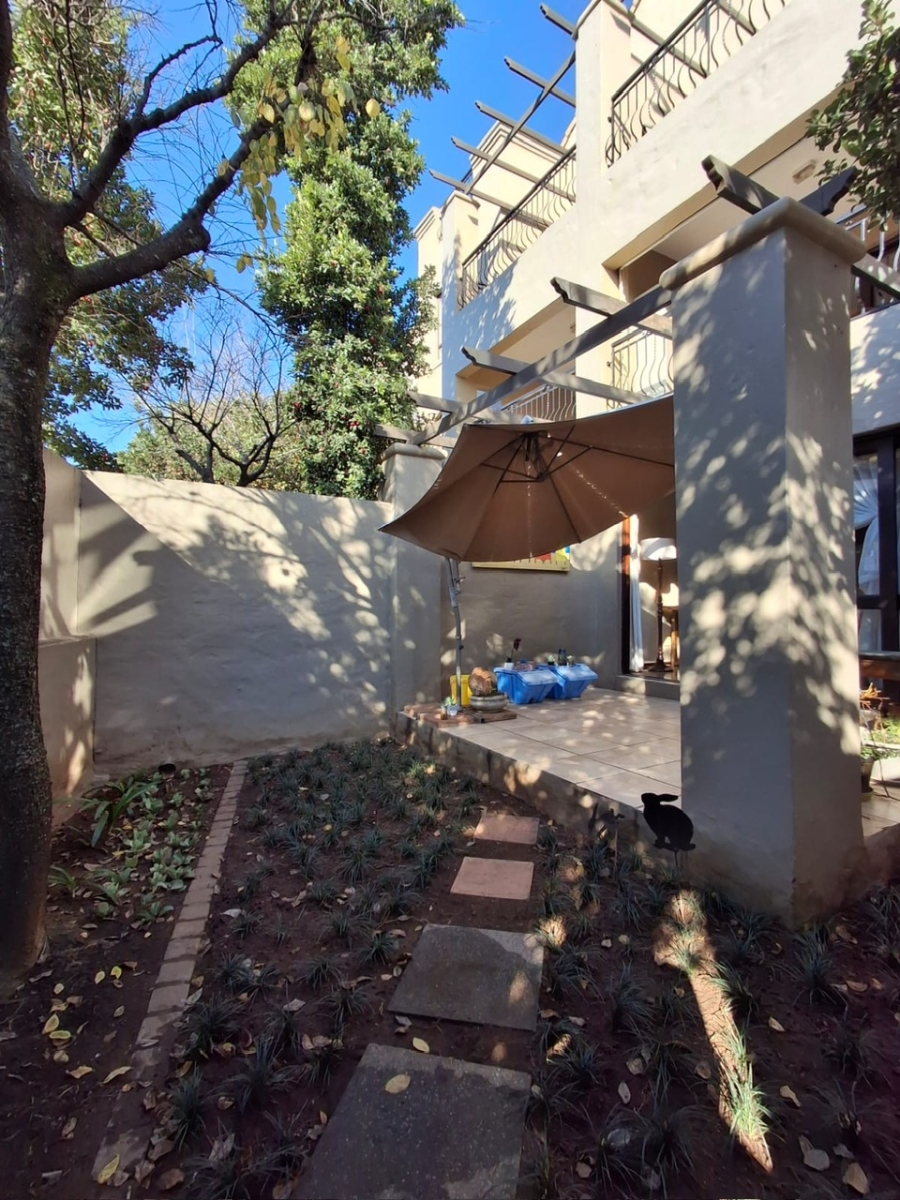 To Let 2 Bedroom Property for Rent in Lonehill Gauteng