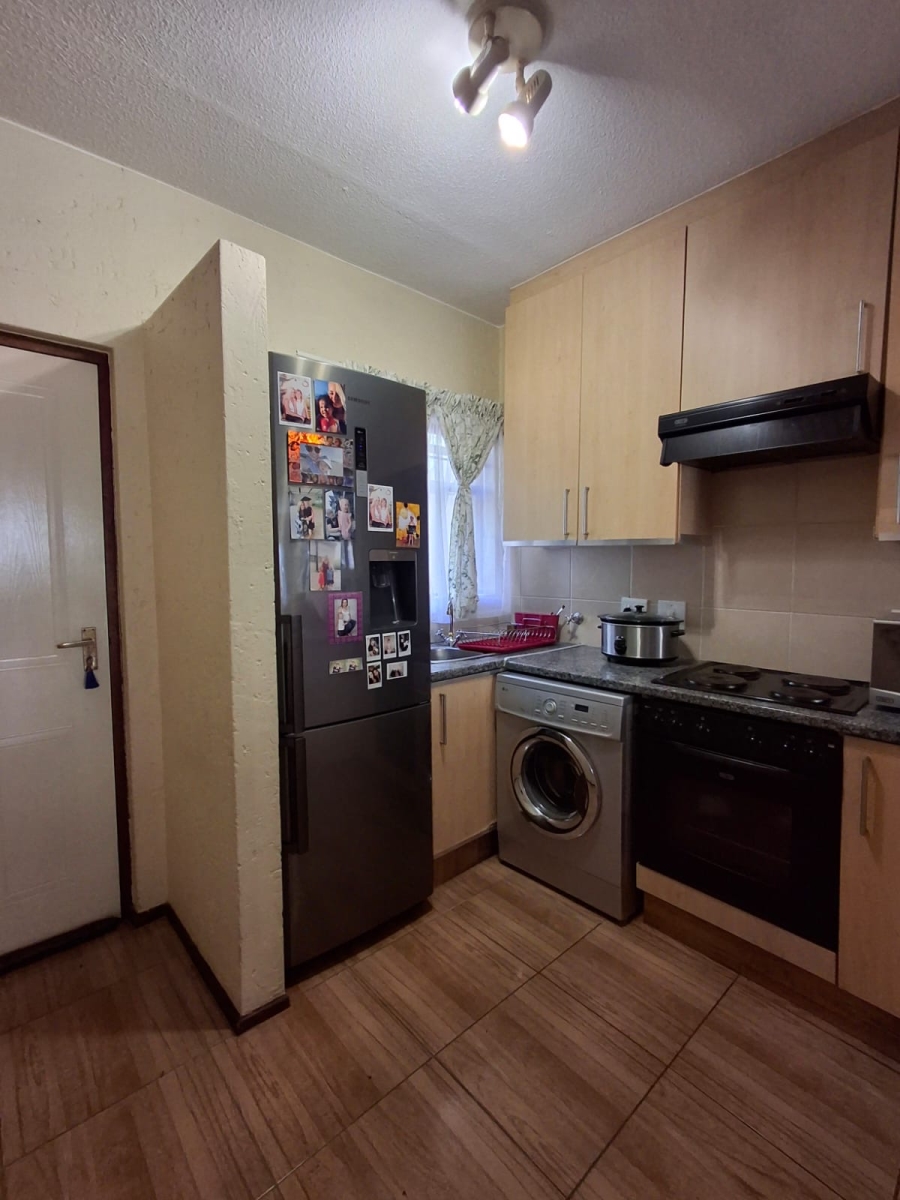 To Let 2 Bedroom Property for Rent in Lonehill Gauteng