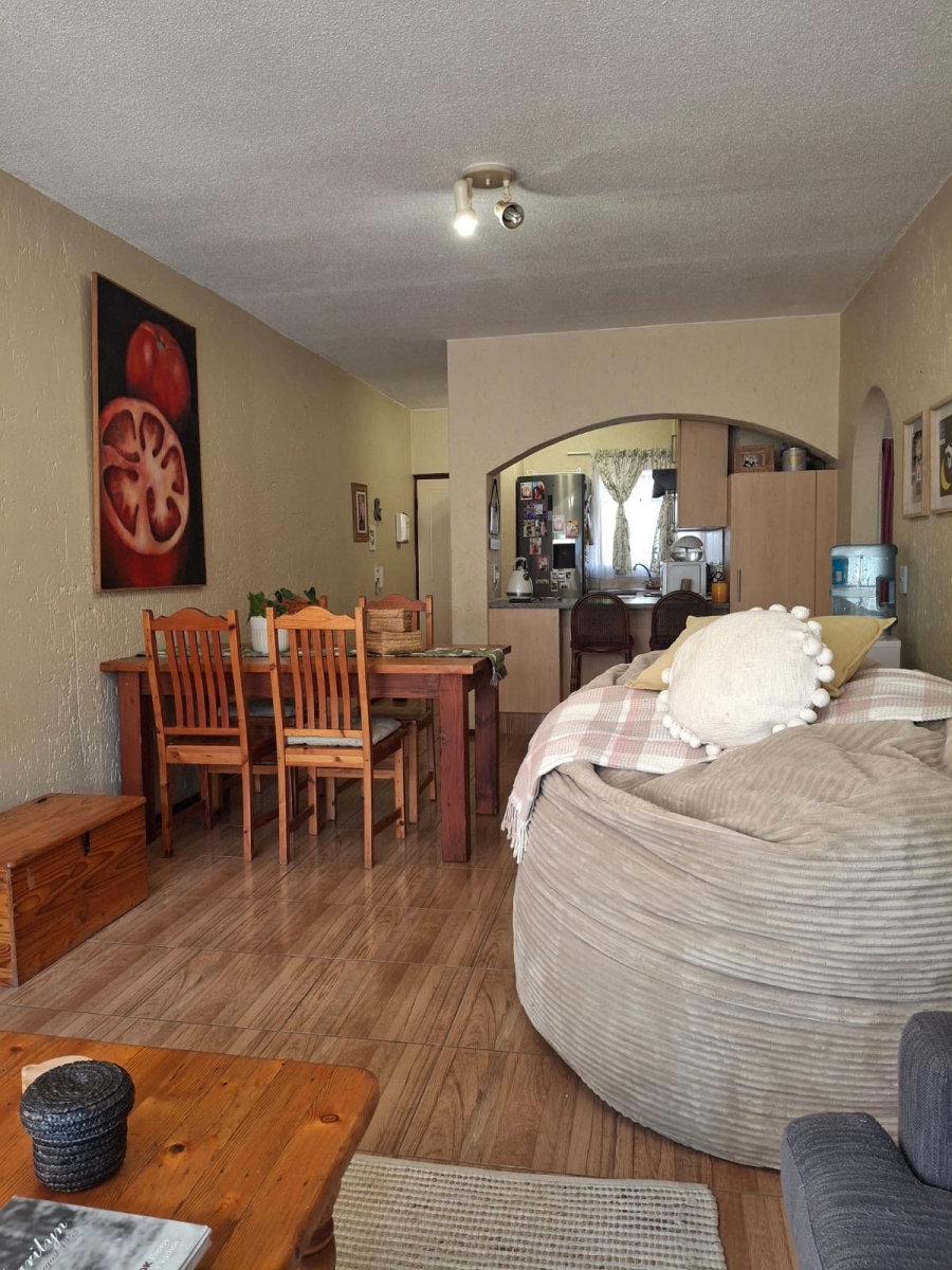 To Let 2 Bedroom Property for Rent in Lonehill Gauteng