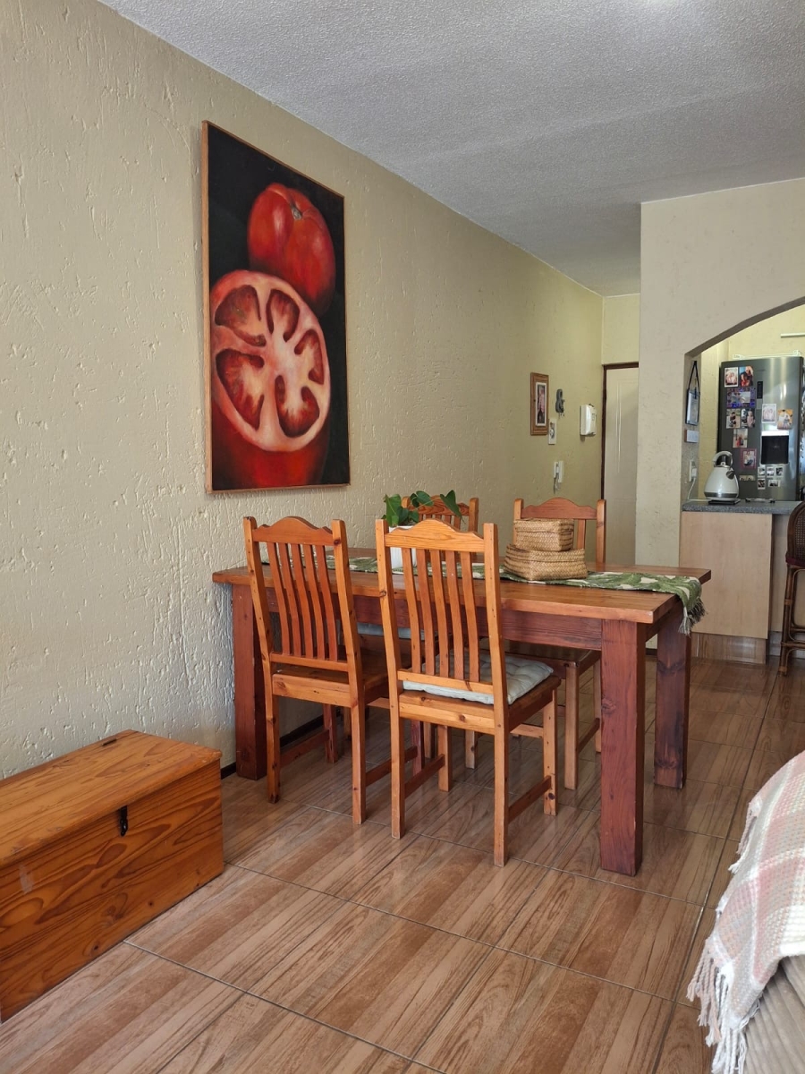 To Let 2 Bedroom Property for Rent in Lonehill Gauteng