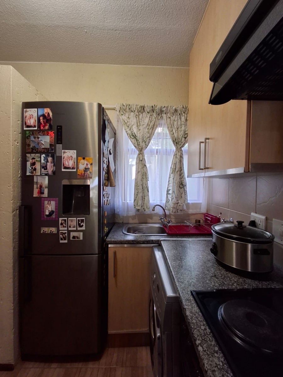 To Let 2 Bedroom Property for Rent in Lonehill Gauteng