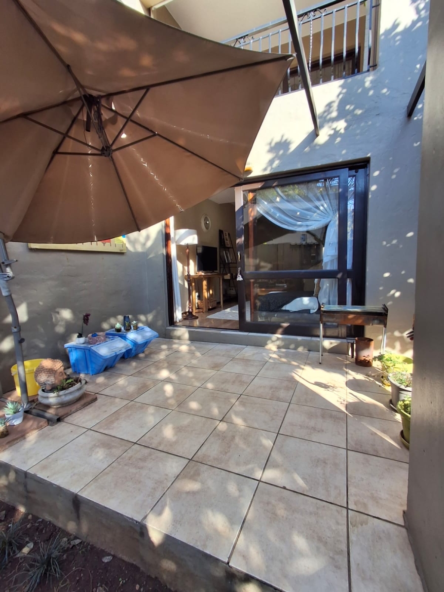 To Let 2 Bedroom Property for Rent in Lonehill Gauteng