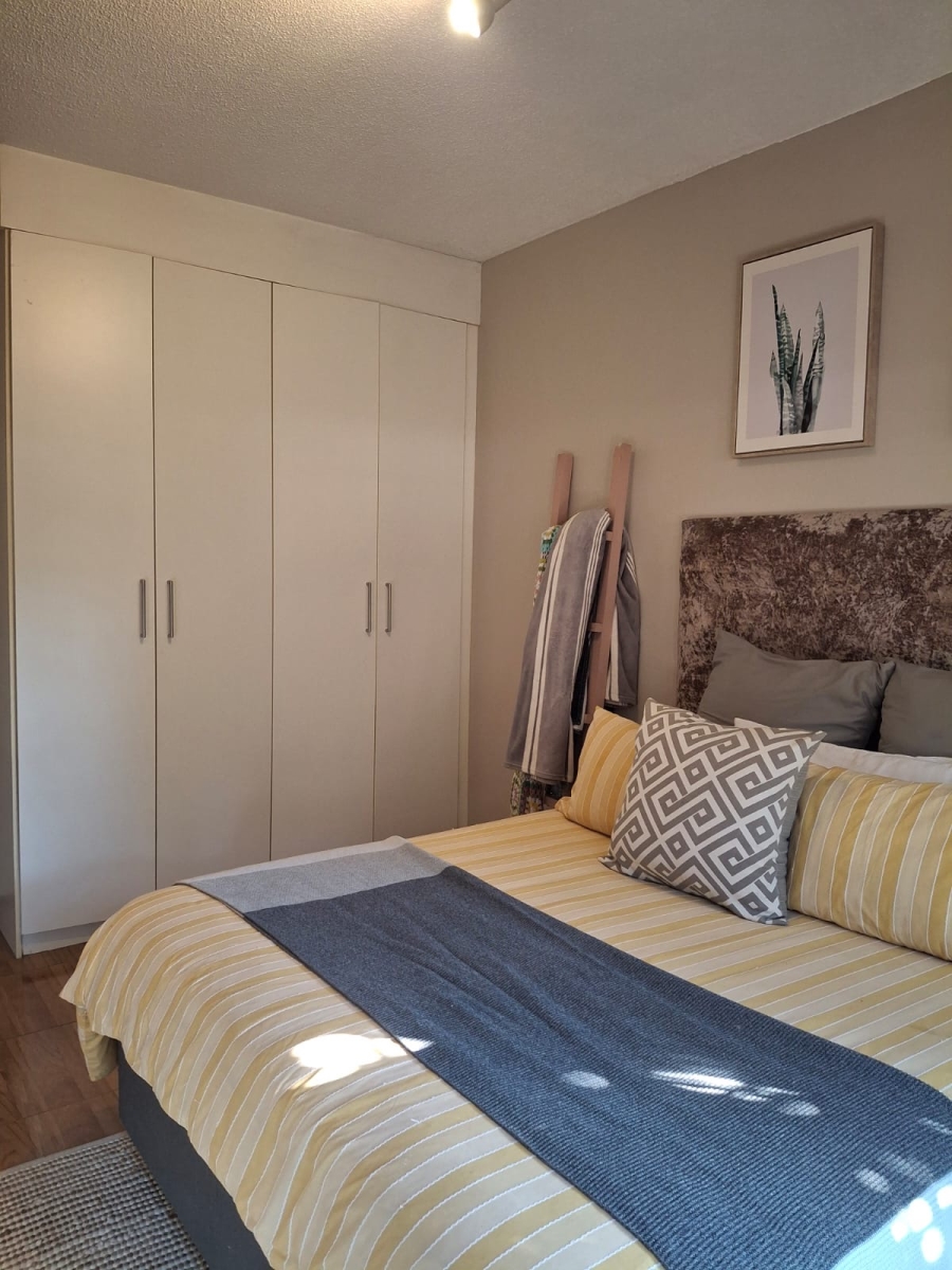 To Let 2 Bedroom Property for Rent in Lonehill Gauteng