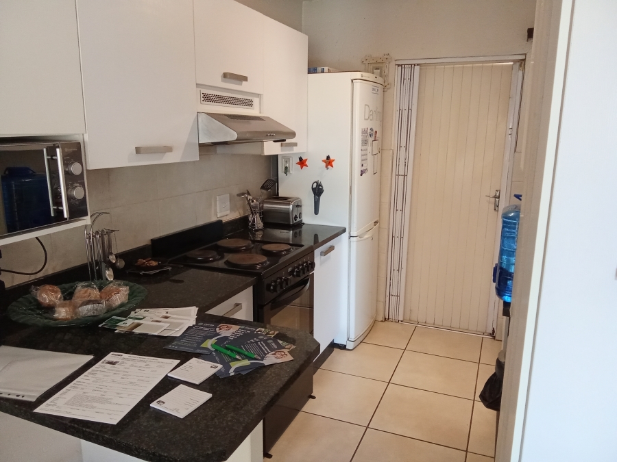 2 Bedroom Property for Sale in Allens Nek Gauteng