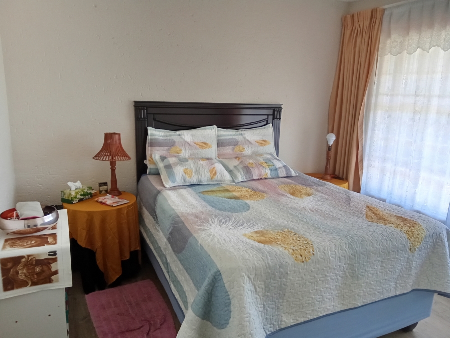 2 Bedroom Property for Sale in Allens Nek Gauteng