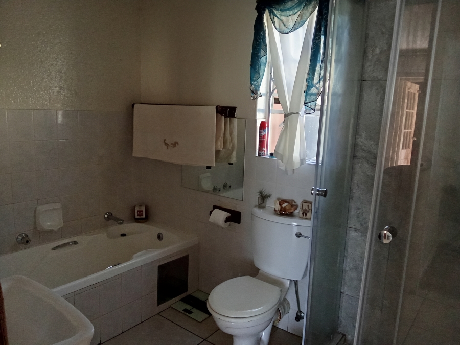 2 Bedroom Property for Sale in Allens Nek Gauteng
