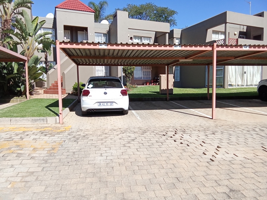 2 Bedroom Property for Sale in Allens Nek Gauteng