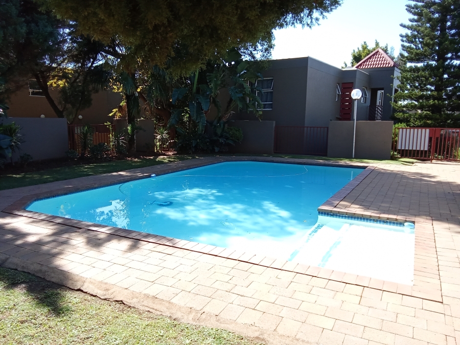 2 Bedroom Property for Sale in Allens Nek Gauteng