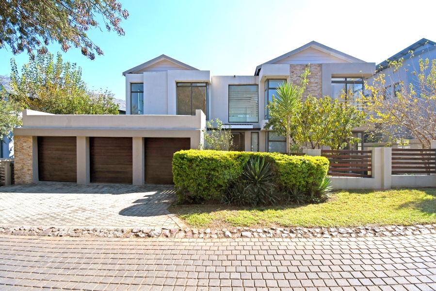 4 Bedroom Property for Sale in Waterfall Country Village Gauteng