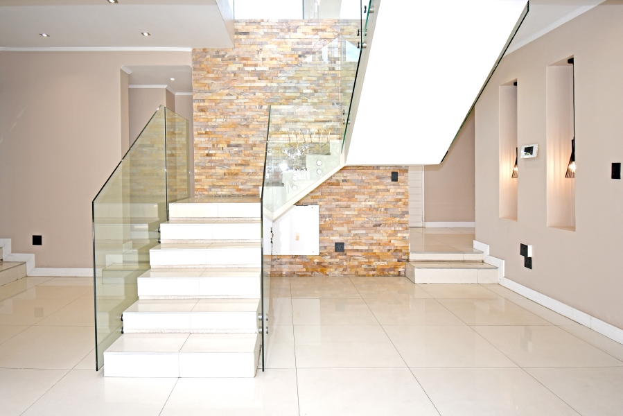 4 Bedroom Property for Sale in Waterfall Country Village Gauteng