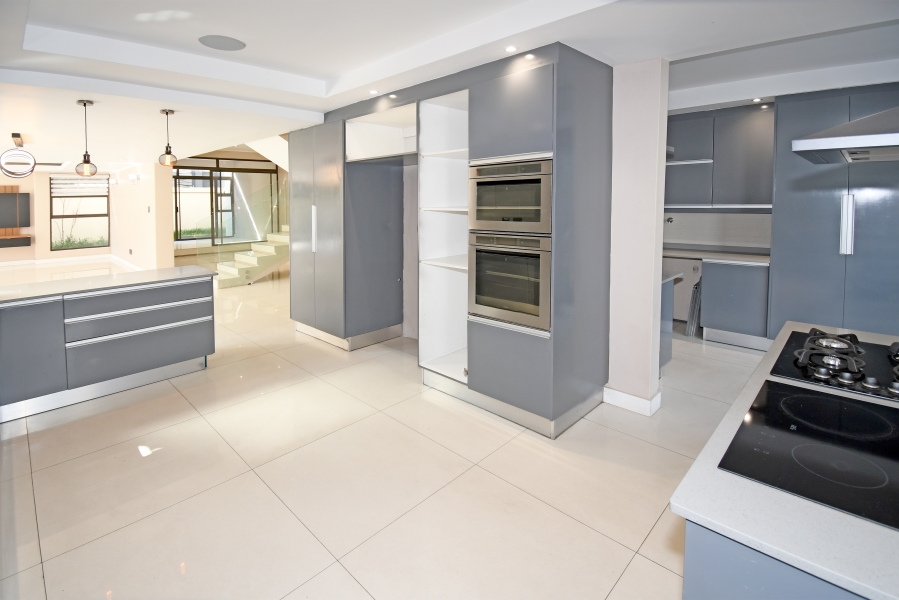 4 Bedroom Property for Sale in Waterfall Country Village Gauteng