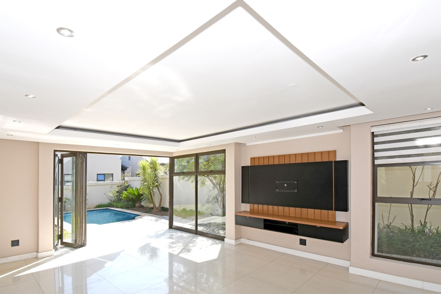 4 Bedroom Property for Sale in Waterfall Country Village Gauteng