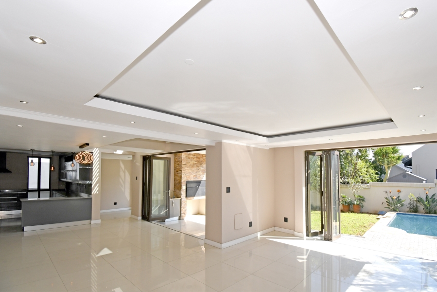 4 Bedroom Property for Sale in Waterfall Country Village Gauteng