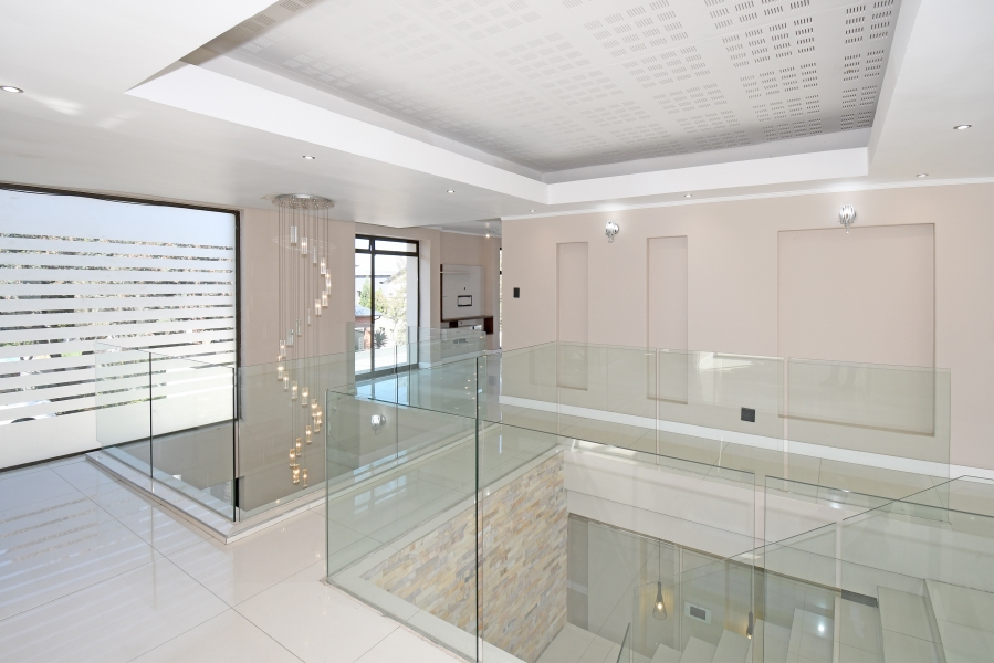 4 Bedroom Property for Sale in Waterfall Country Village Gauteng